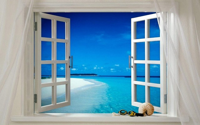 okno na pláž