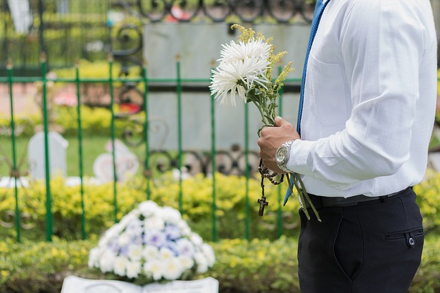 květina a pohřeb