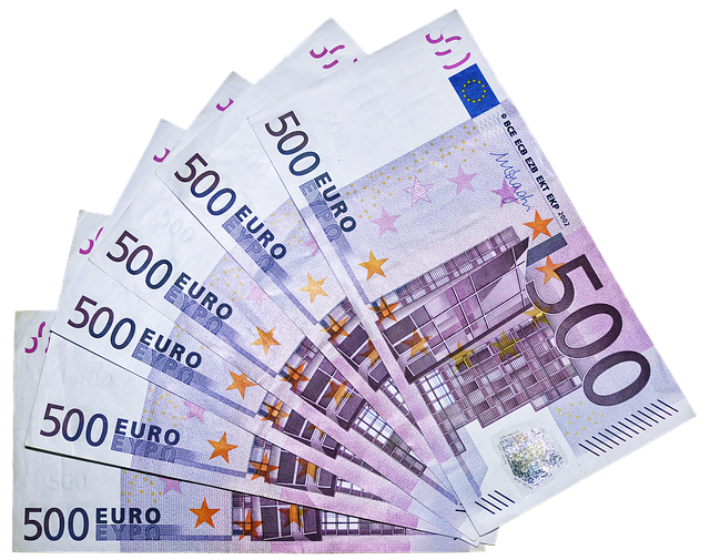 vějíř euro bankovek.png