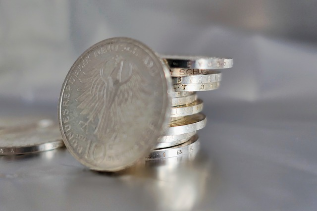 stříbrné drobné mince.jpg